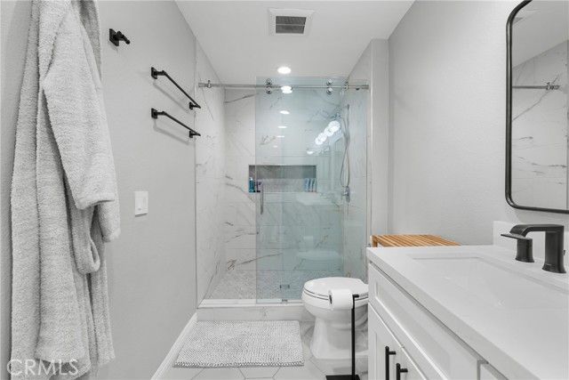 389 Ralcam Place, Costa Mesa, CA 92627