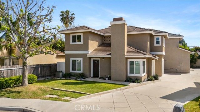 389 Ralcam Place, Costa Mesa, CA 92627