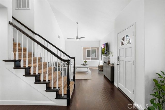 389 Ralcam Place, Costa Mesa, CA 92627