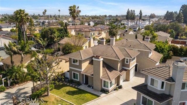 389 Ralcam Place, Costa Mesa, CA 92627