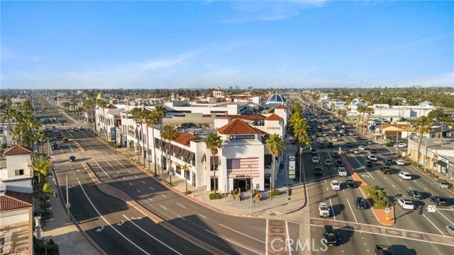 389 Ralcam Place, Costa Mesa, CA 92627