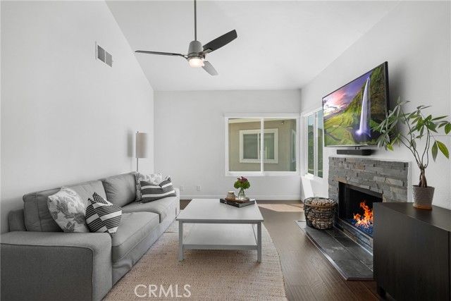 389 Ralcam Place, Costa Mesa, CA 92627