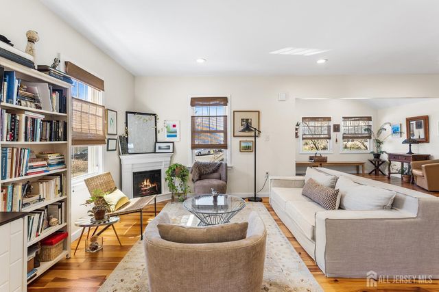 100 Laurel Avenue, Island Heights, NJ 08732