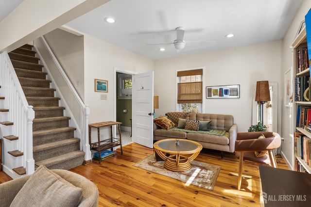 100 Laurel Avenue, Island Heights, NJ 08732