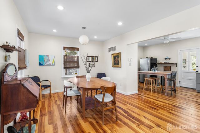 100 Laurel Avenue, Island Heights, NJ 08732