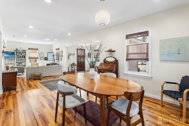 100 Laurel Avenue, Island Heights, NJ 08732