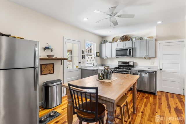 100 Laurel Avenue, Island Heights, NJ 08732