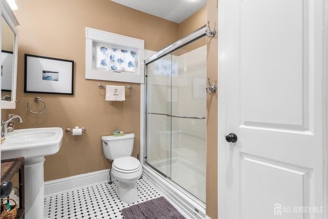 100 Laurel Avenue, Island Heights, NJ 08732