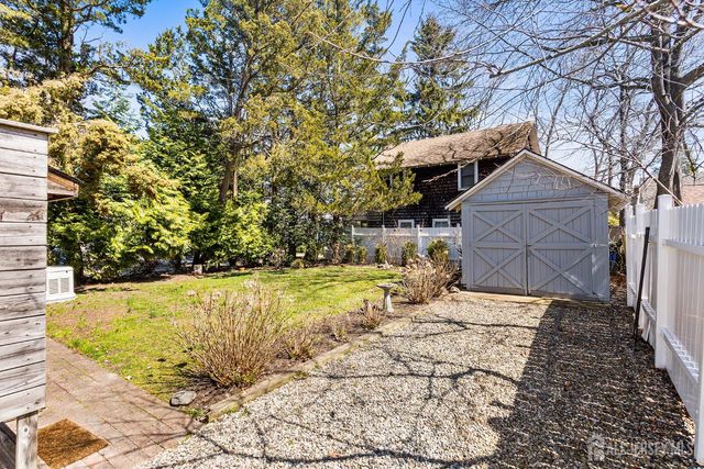 100 Laurel Avenue, Island Heights, NJ 08732