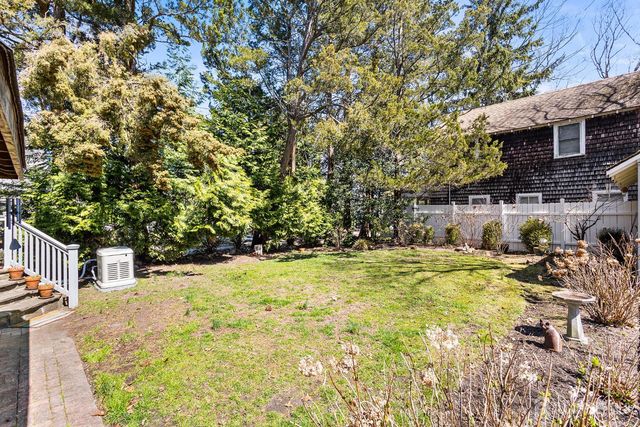 100 Laurel Avenue, Island Heights, NJ 08732