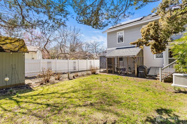 100 Laurel Avenue, Island Heights, NJ 08732