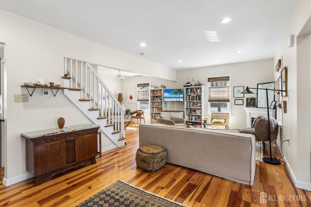 100 Laurel Avenue, Island Heights, NJ 08732