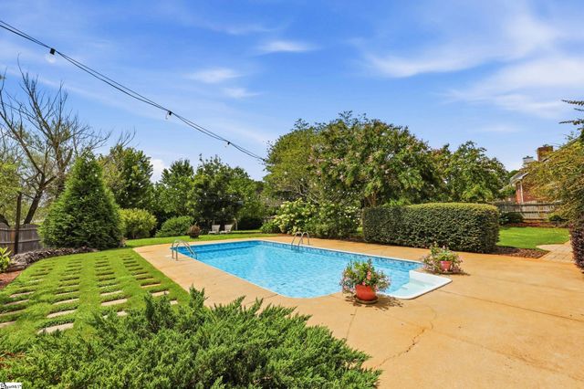 201 Saddlebred Drive, Pelzer, SC 29669