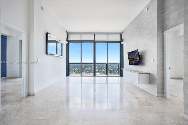 88 SW 7th Street 4004, Miami, FL 33130