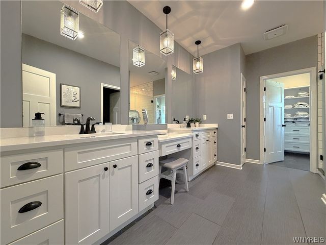2050 Love Road, Grand Island, NY 14072