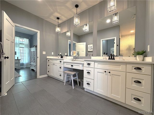 2050 Love Road, Grand Island, NY 14072