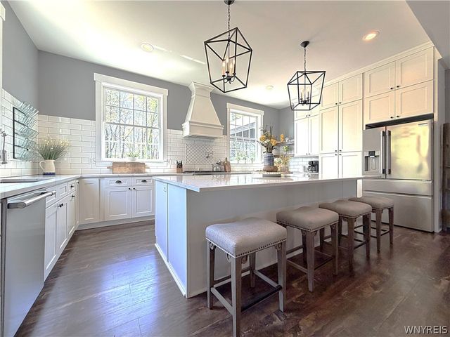 2050 Love Road, Grand Island, NY 14072