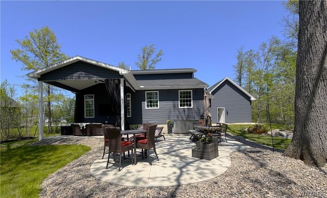 2050 Love Road, Grand Island, NY 14072