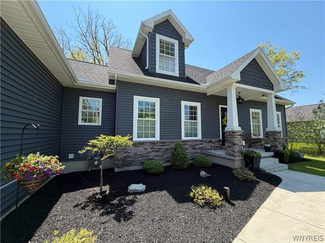 2050 Love Road, Grand Island, NY 14072