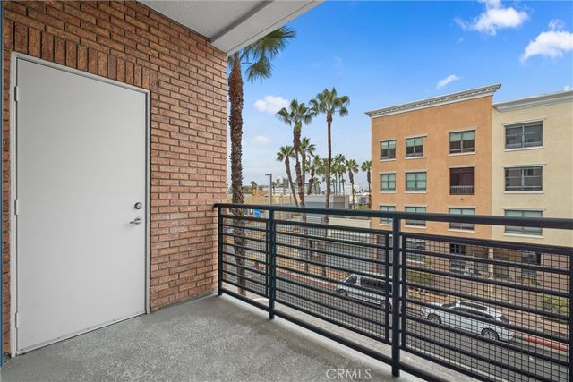 300 E 4th Street 201, Long Beach, CA 90802