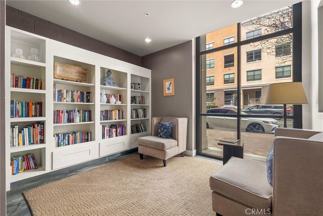 300 E 4th Street 201, Long Beach, CA 90802