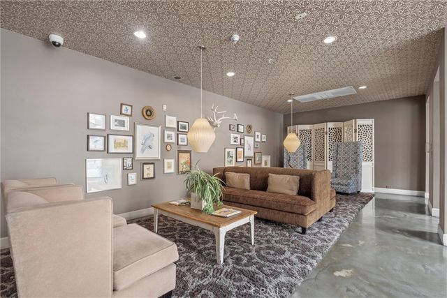 300 E 4th Street 201, Long Beach, CA 90802