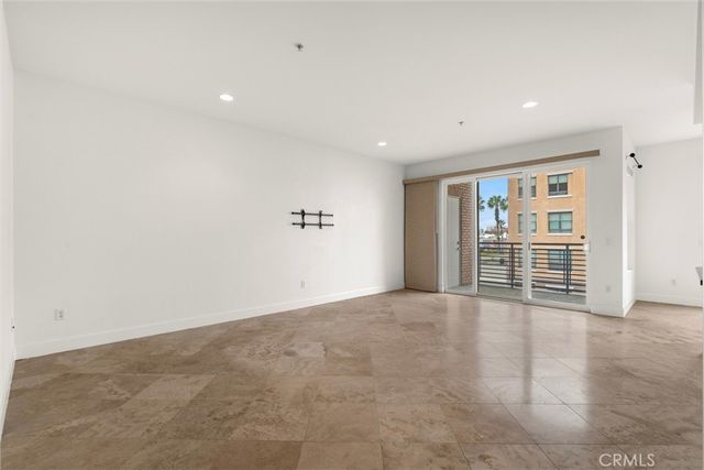300 E 4th Street 201, Long Beach, CA 90802