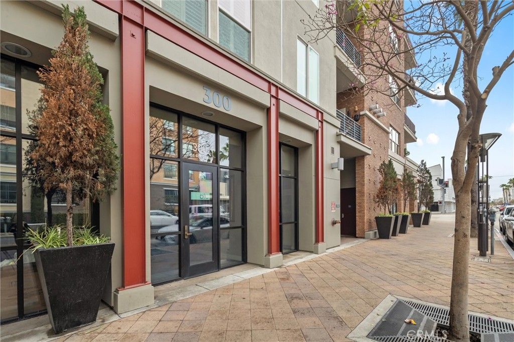 300 E 4th Street 201, Long Beach, CA 90802