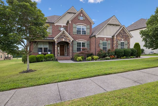7005 Marwood Dr, College Grove, TN 37046