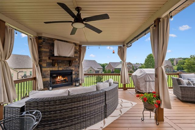 7005 Marwood Dr, College Grove, TN 37046
