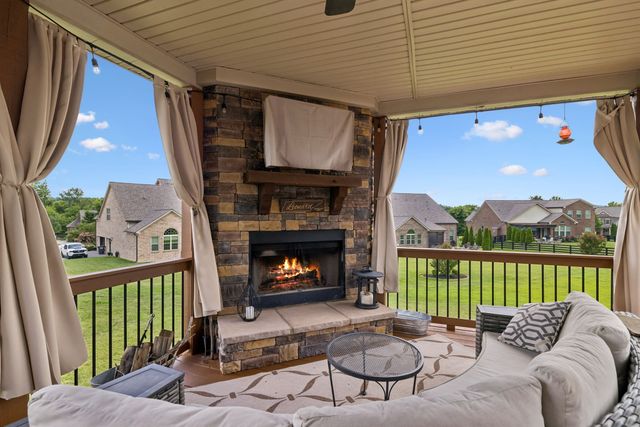 7005 Marwood Dr, College Grove, TN 37046