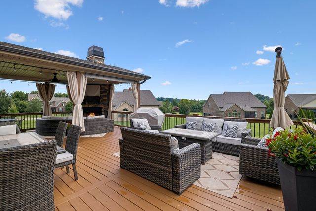 7005 Marwood Dr, College Grove, TN 37046