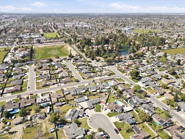 3616 Rocky Road Avenue, Bakersfield, CA 93309