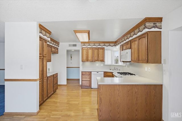 3616 Rocky Road Avenue, Bakersfield, CA 93309