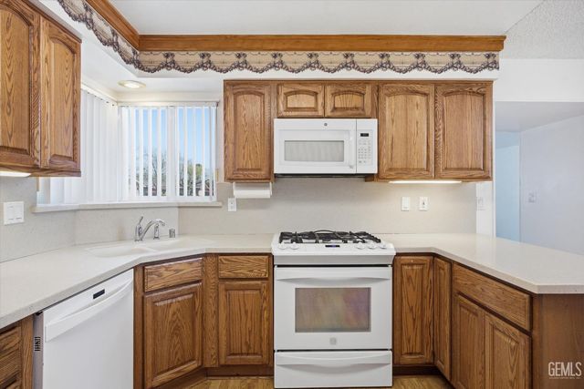 3616 Rocky Road Avenue, Bakersfield, CA 93309