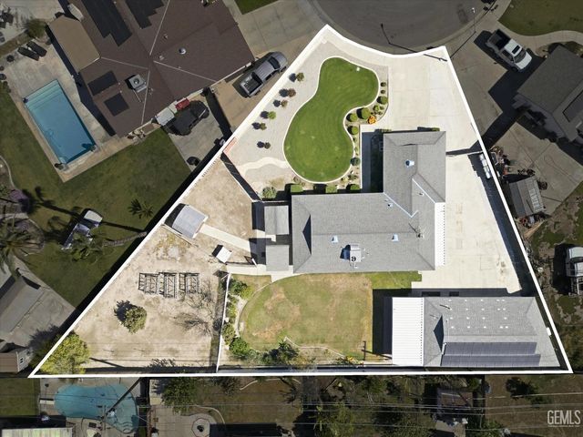 3616 Rocky Road Avenue, Bakersfield, CA 93309