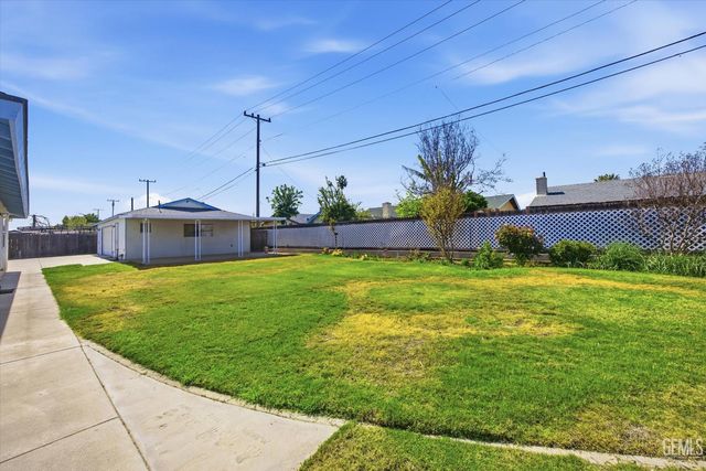 3616 Rocky Road Avenue, Bakersfield, CA 93309