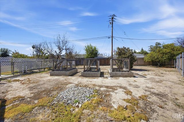 3616 Rocky Road Avenue, Bakersfield, CA 93309