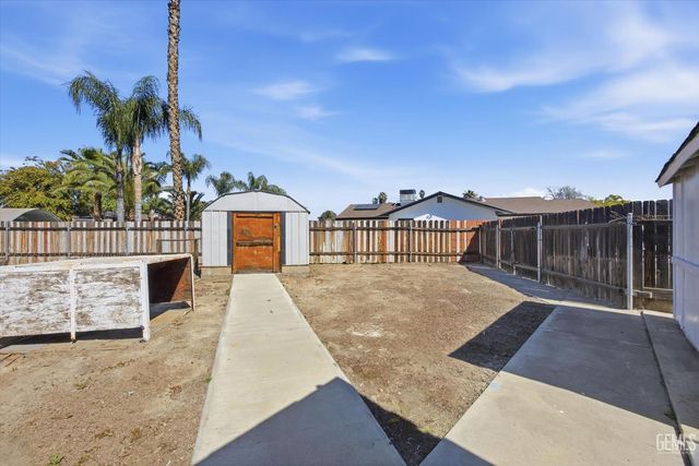 3616 Rocky Road Avenue, Bakersfield, CA 93309