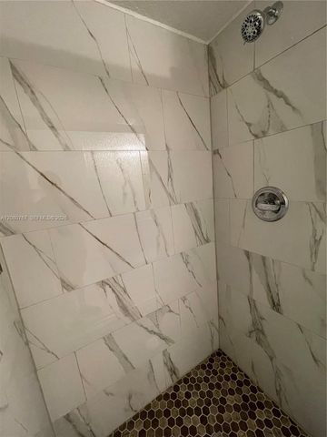 16240 Laurel Drive 101, Weston, FL 33326
