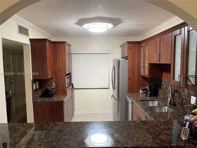 16240 Laurel Drive 101, Weston, FL 33326