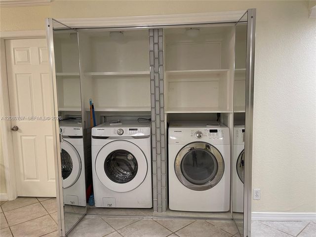 16240 Laurel Drive 101, Weston, FL 33326