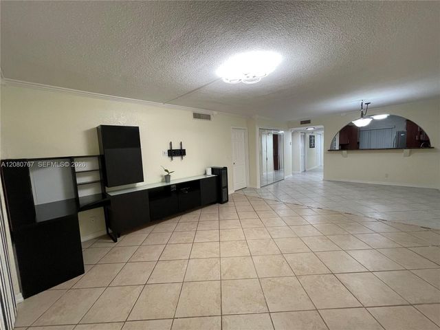 16240 Laurel Drive 101, Weston, FL 33326