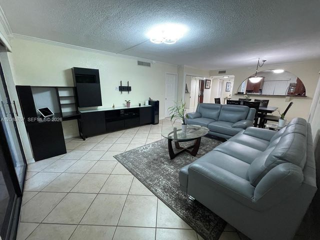 16240 Laurel Drive 101, Weston, FL 33326