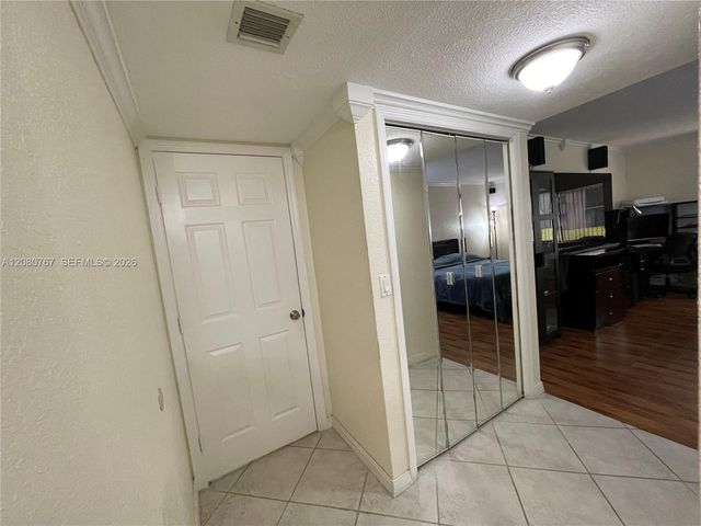 16240 Laurel Drive 101, Weston, FL 33326