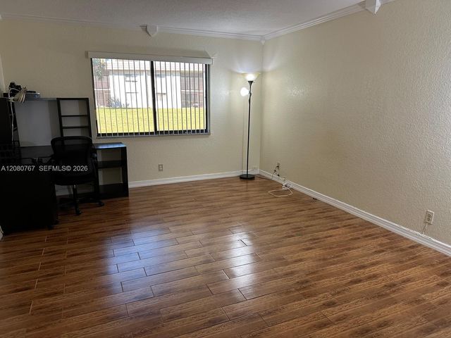 16240 Laurel Drive 101, Weston, FL 33326