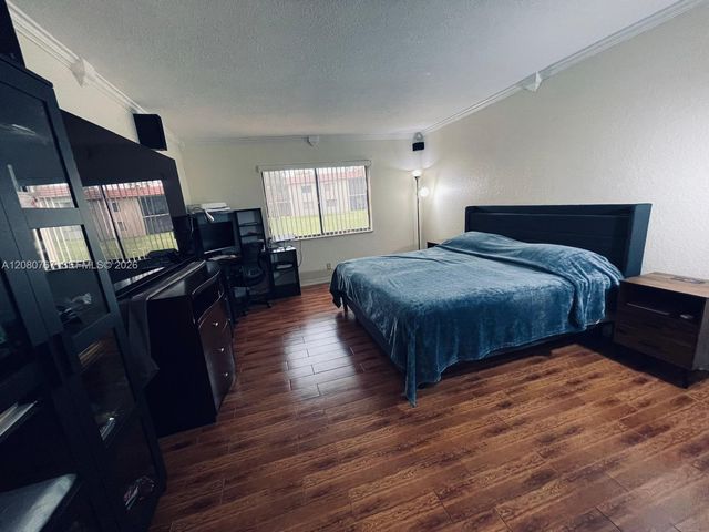 16240 Laurel Drive 101, Weston, FL 33326
