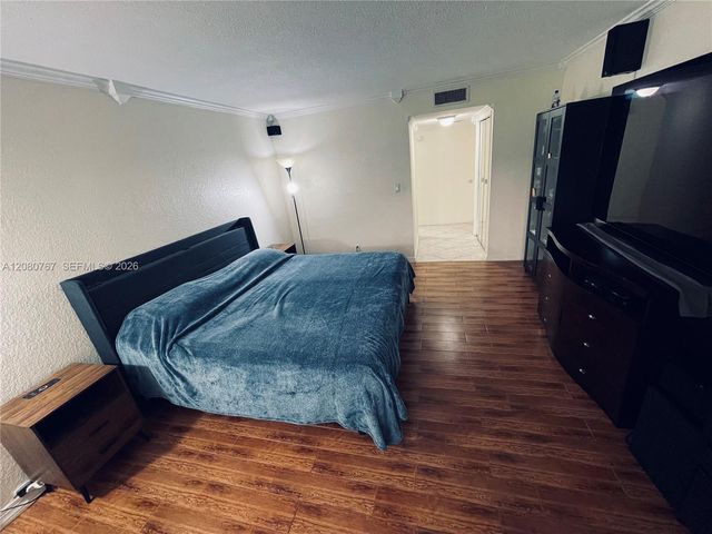 16240 Laurel Drive 101, Weston, FL 33326