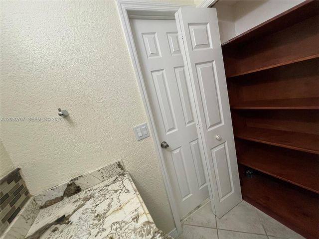16240 Laurel Drive 101, Weston, FL 33326
