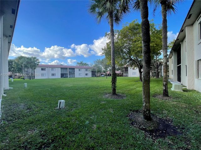 16240 Laurel Drive 101, Weston, FL 33326